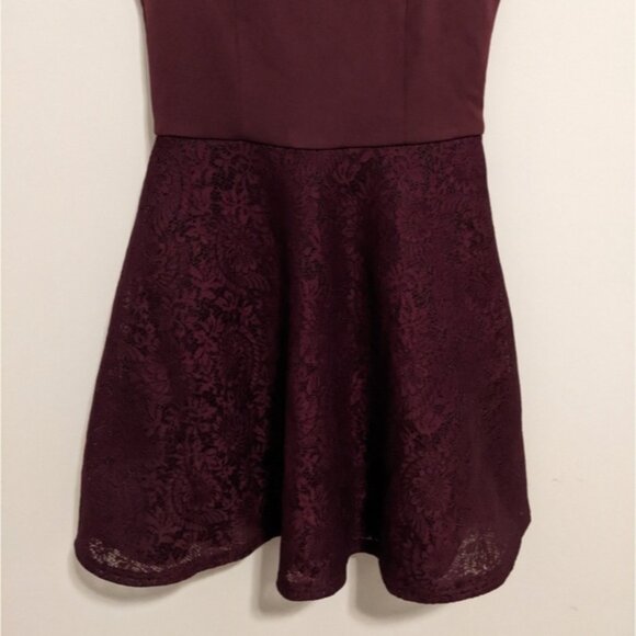 Francesca's maroon sleeveless lace short dress size small - Picture 3 of 8